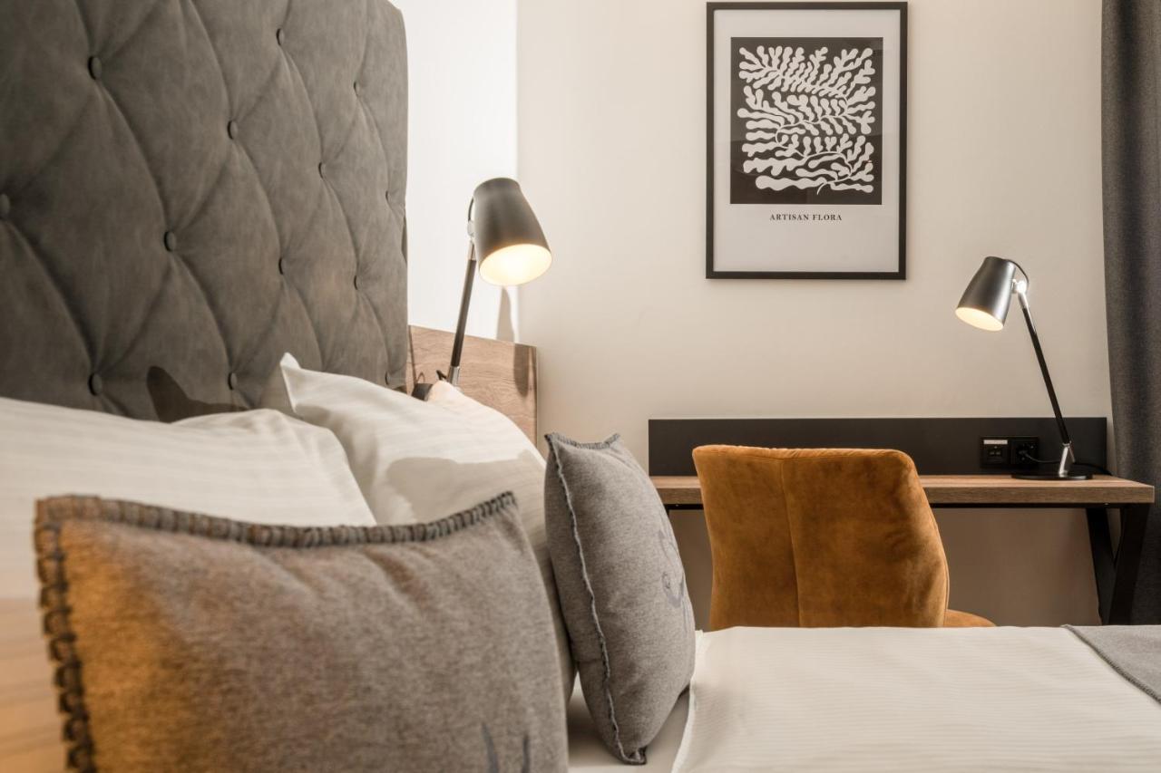 Landhotel Sonne Нойендеттельзау Экстерьер фото