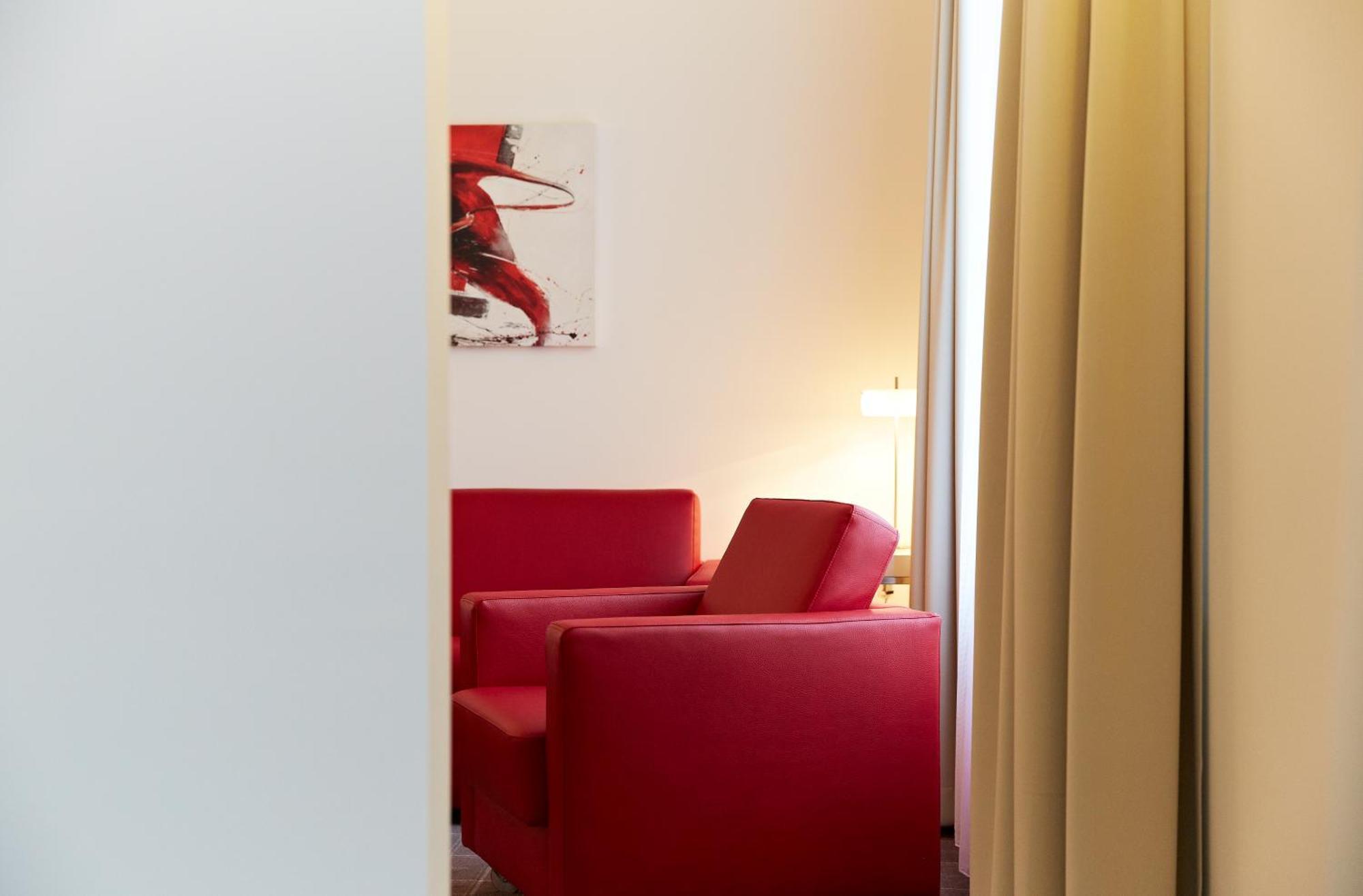 Landhotel Sonne Нойендеттельзау Экстерьер фото