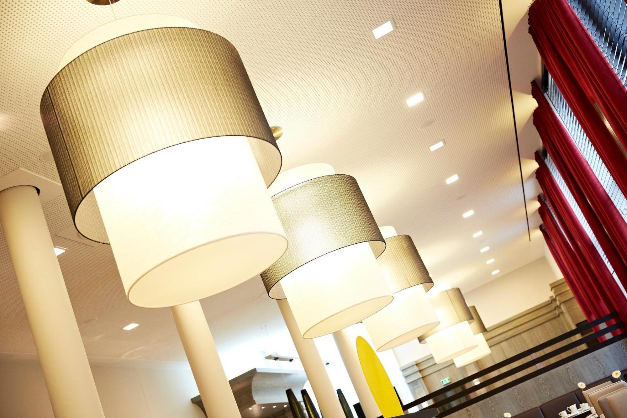 Landhotel Sonne Нойендеттельзау Экстерьер фото