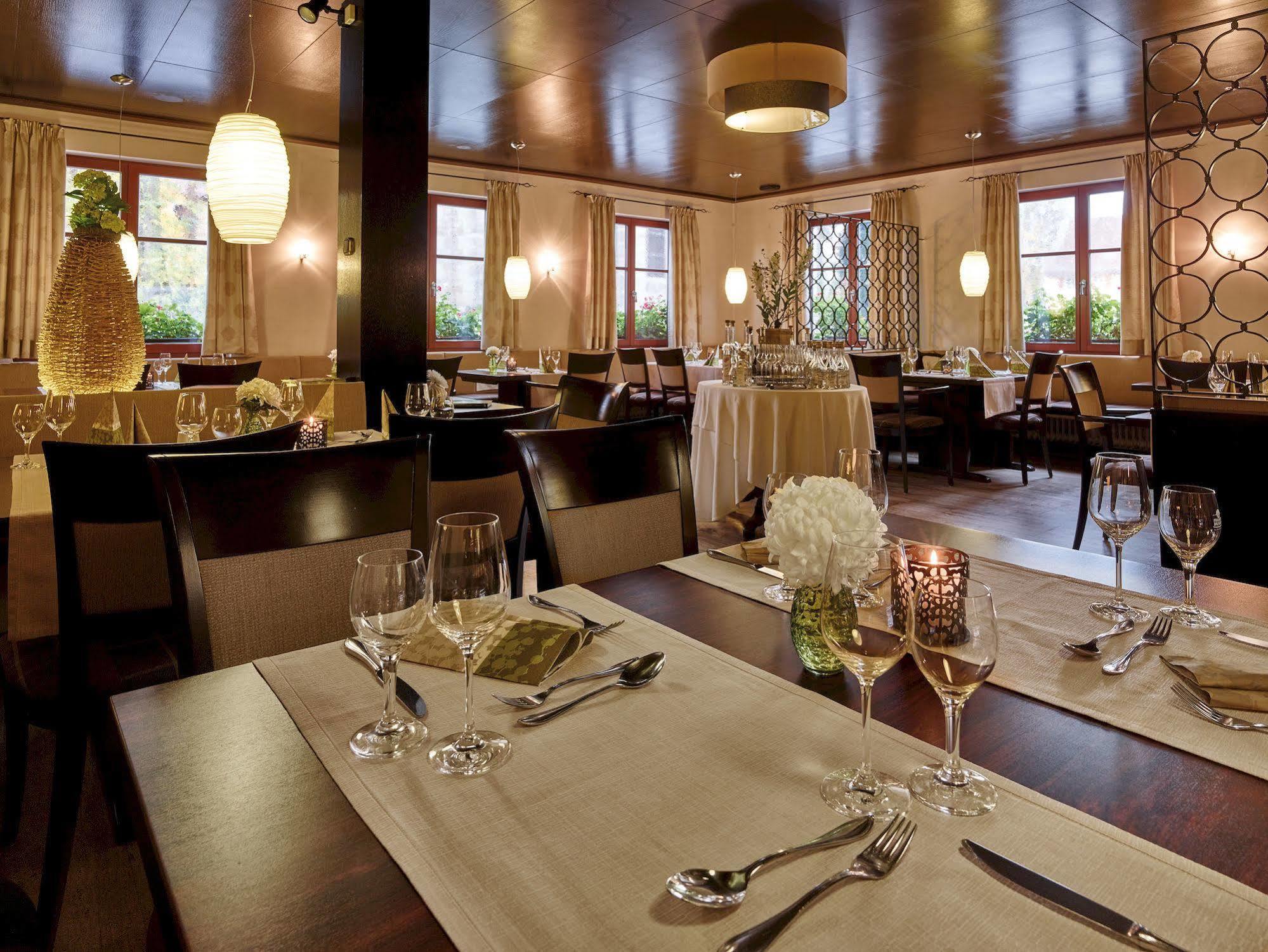 Landhotel Sonne Нойендеттельзау Экстерьер фото